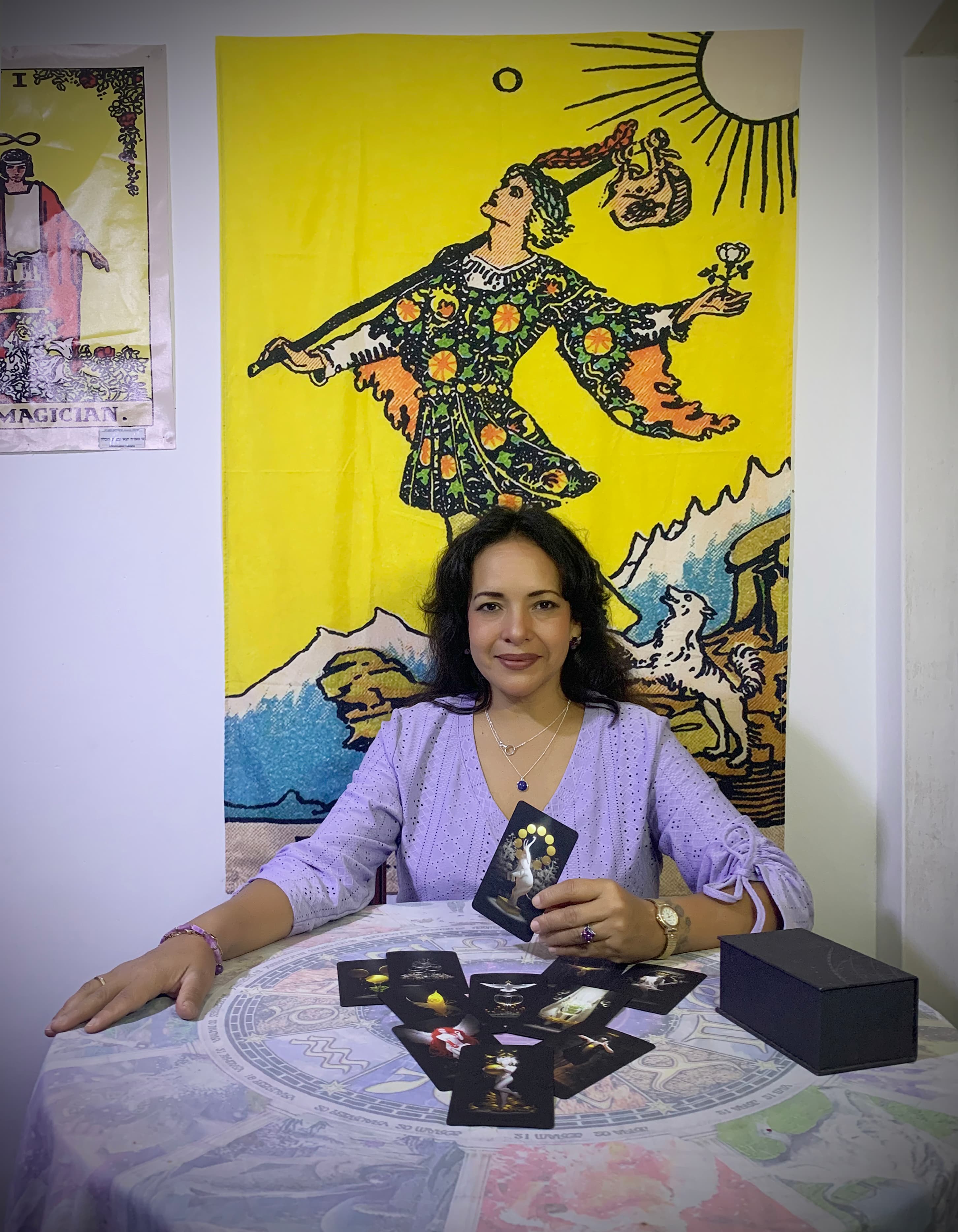 Tarot Predictivo con Enfoque Terapéutico